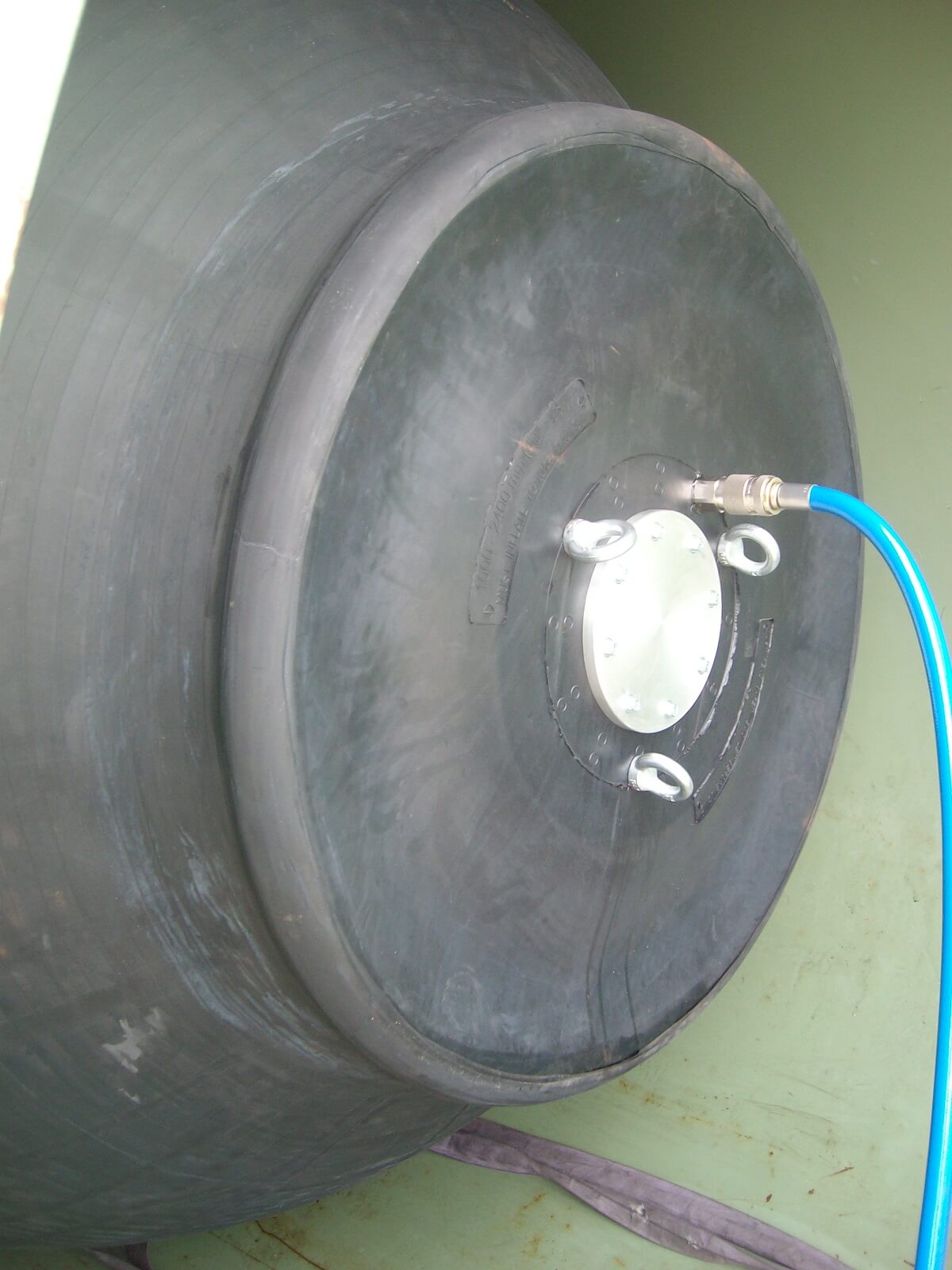 Plugs of larger DIMENSIONS – PLUGY and PLUGSY